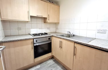 28 Central Park Avenue, North Hill, Plymouth - Image 2